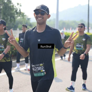 Runner Photo 6937942