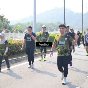 Runner Photo 6937963