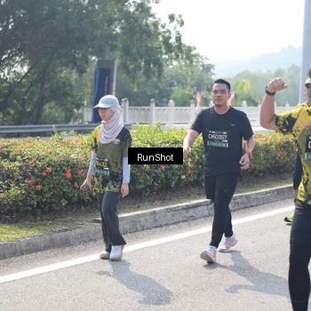 Runner Photo 6937964