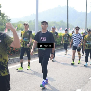 Runner Photo 6937969