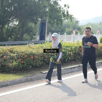 Runner Photo 6937974