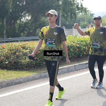 Runner Photo 6937980