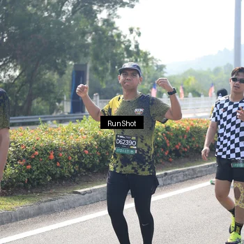 Runner Photo 6937987