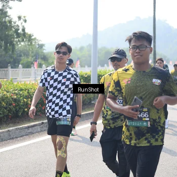 Runner Photo 6937995