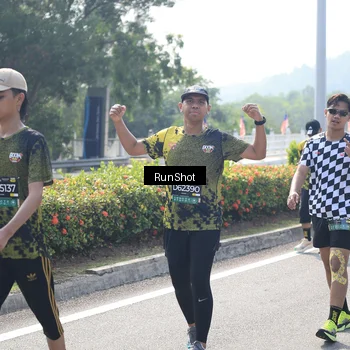 Runner Photo 6937996