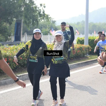 Runner Photo 6938040