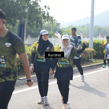 Runner Photo 6938043