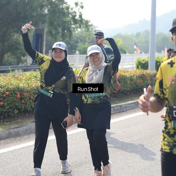 Runner Photo 6938046