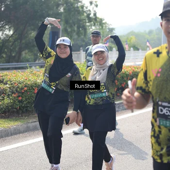 Runner Photo 6938053