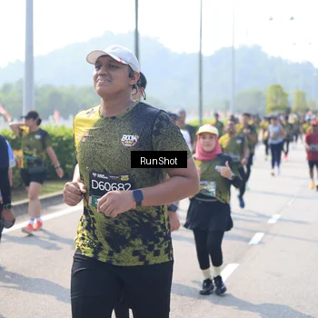 Runner Photo 6938059