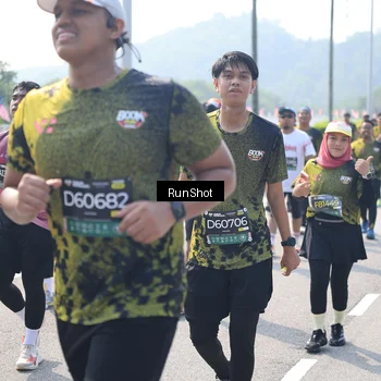 Runner Photo 6938063