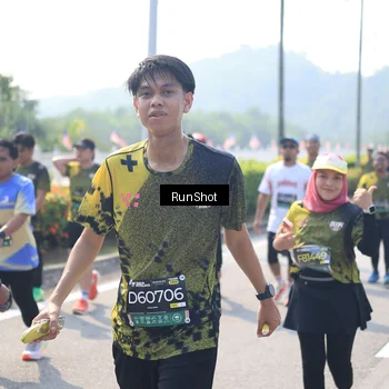 Runner Photo 6938068
