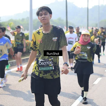 Runner Photo 6938073