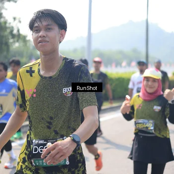 Runner Photo 6938076