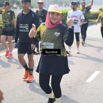 Runner Photo 6938079