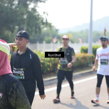 Runner Photo 6938085