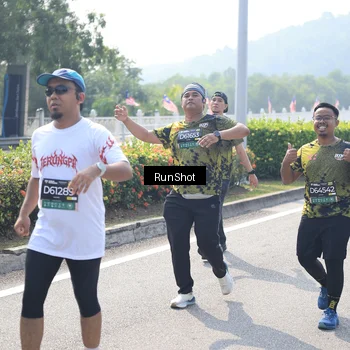Runner Photo 6938096