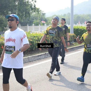 Runner Photo 6938097