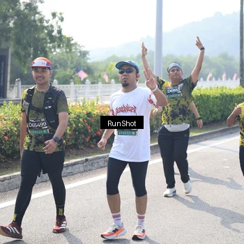 Runner Photo 6938100