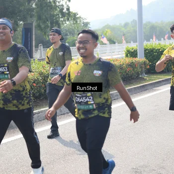 Runner Photo 6938108