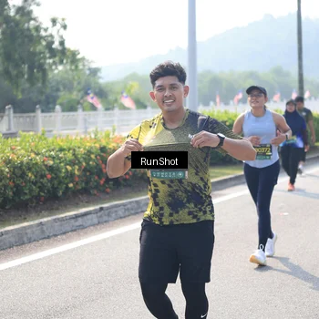 Runner Photo 6938115