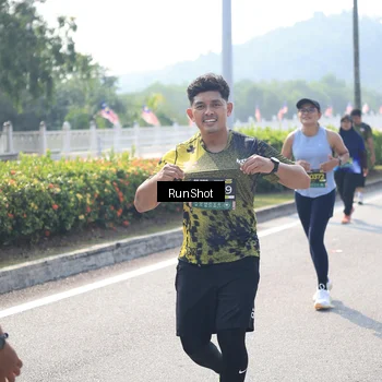 Runner Photo 6938117