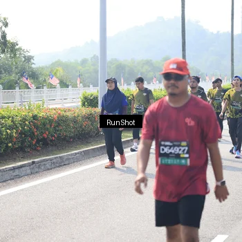 Runner Photo 6938135