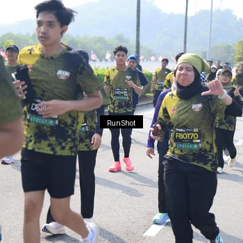 Runner Photo 6938171