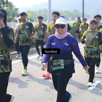 Runner Photo 6938185