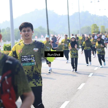 Runner Photo 6938201