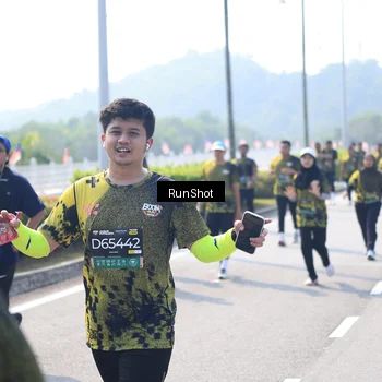 Runner Photo 6938202