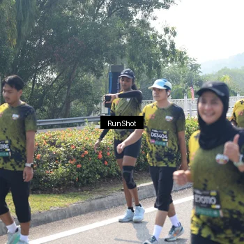 Runner Photo 6938234