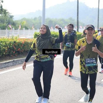 Runner Photo 6938249