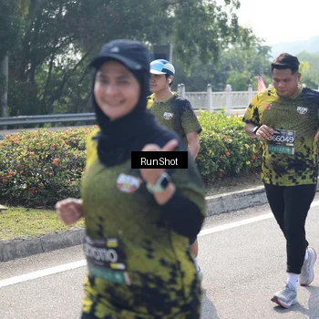 Runner Photo 6938252