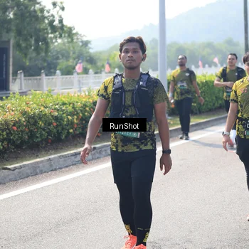 Runner Photo 6938272