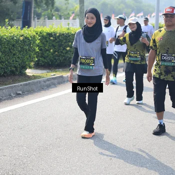 Runner Photo 6938410