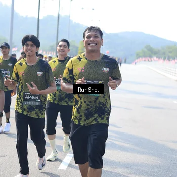 Runner Photo 6938416
