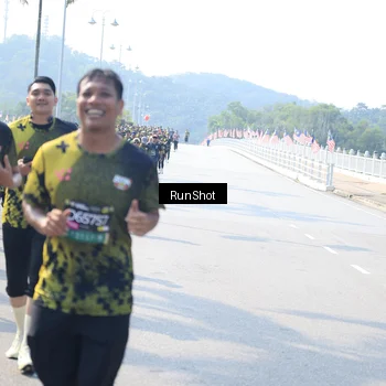 Runner Photo 6938418