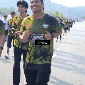 Runner Photo 6938420