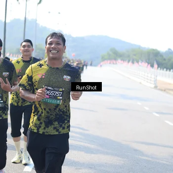 Runner Photo 6938434
