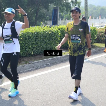 Runner Photo 6938453