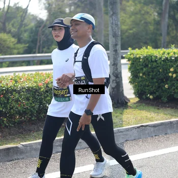 Runner Photo 6938455