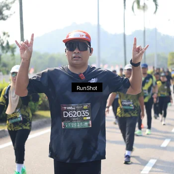 Runner Photo 6938565
