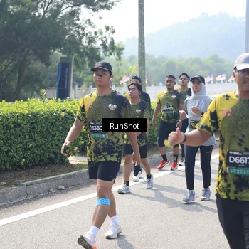Runner Photo 6938588