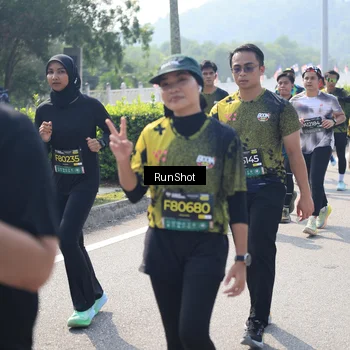 Runner Photo 6938617