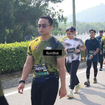 Runner Photo 6938624