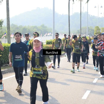 Runner Photo 6938625
