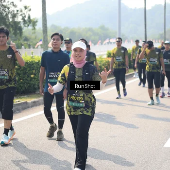 Runner Photo 6938630