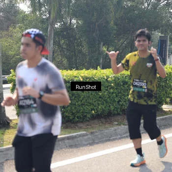 Runner Photo 6938636