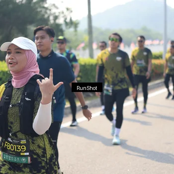Runner Photo 6938639